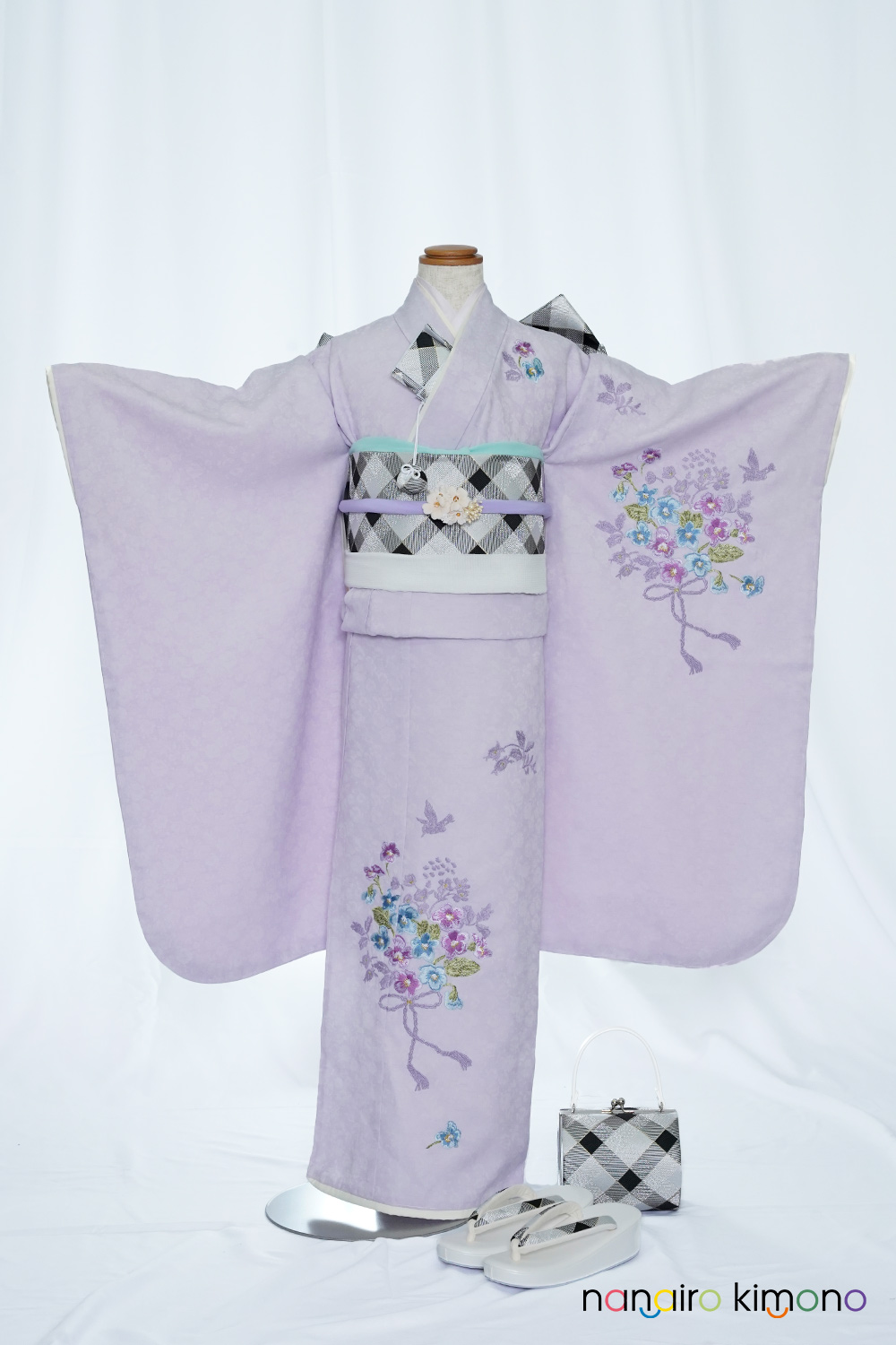 7歳女児・着物セットレンタル｜淡い紫色・野の花・和柄古典模様 G7-002